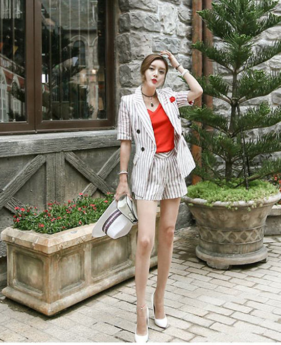 Phối bộ suit ngắn cho nàng công sở hiện đại