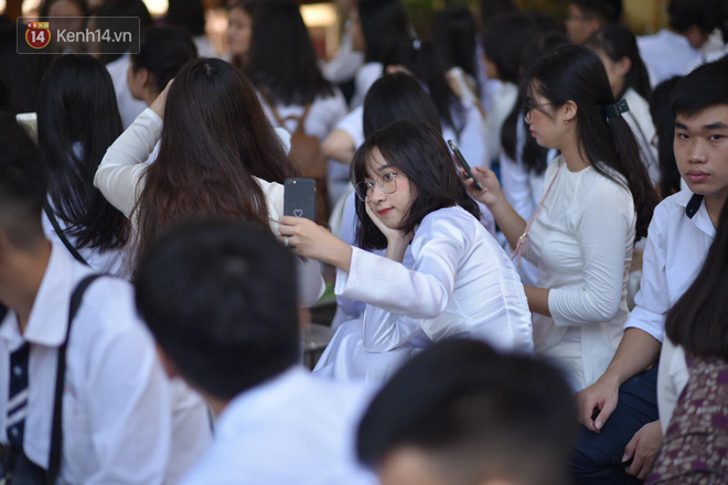 Tiết mục nhảy khai giảng dẻo đến mức con gái cũng phải ghen tỵ của nam sinh trường Trần Phú