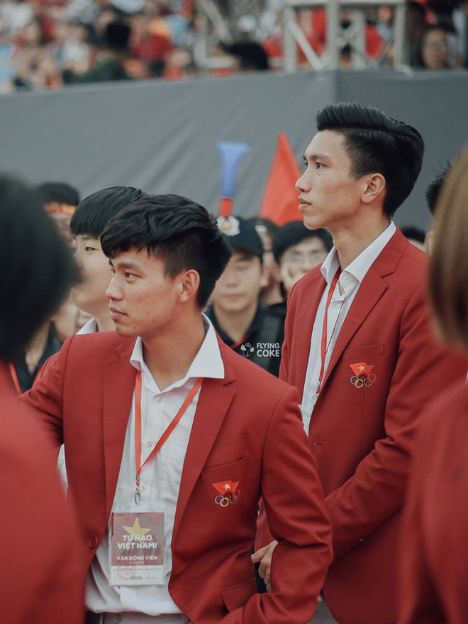 Bức ảnh Bùi Tiến Dũng đẹp trai như soái ca Hàn Quốc được viral nhiều nhất MXH