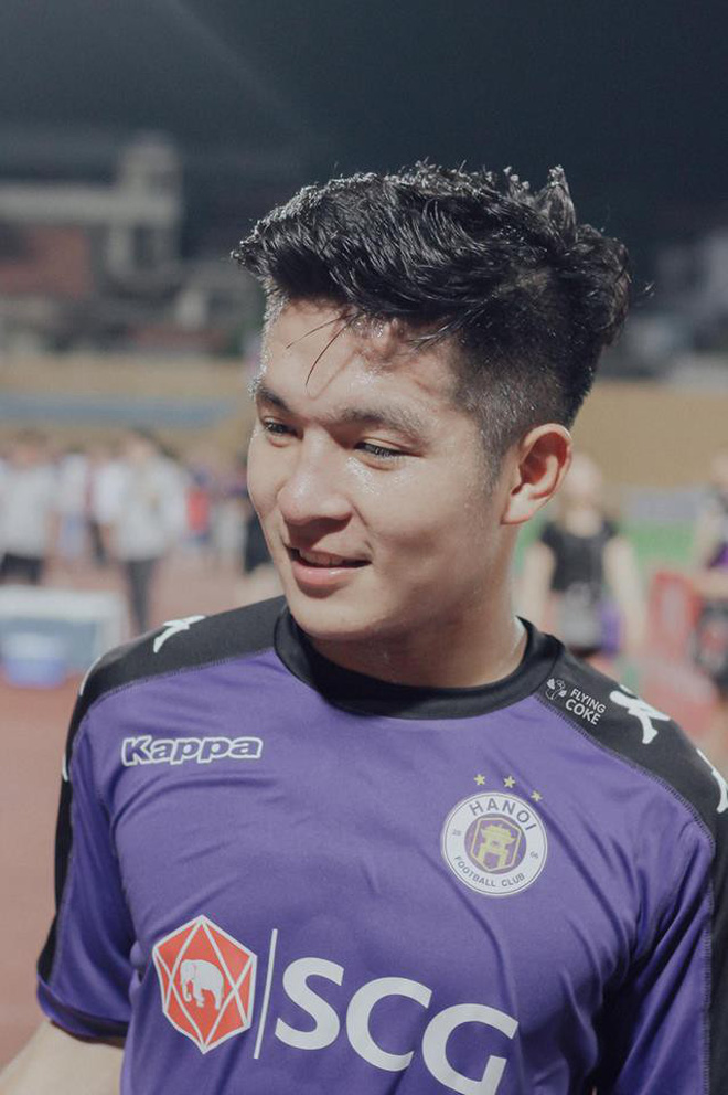 Bức ảnh Bùi Tiến Dũng đẹp trai như soái ca Hàn Quốc được viral nhiều nhất MXH