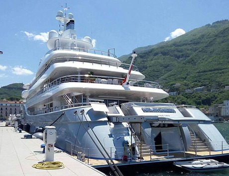 Người mẫu Australia chết bí ẩn trên du thuyền của tỷ phú