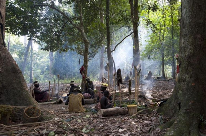 Sự thật kinh ngạc bộ lạc 55.000 năm tách biệt TG bên ngoài