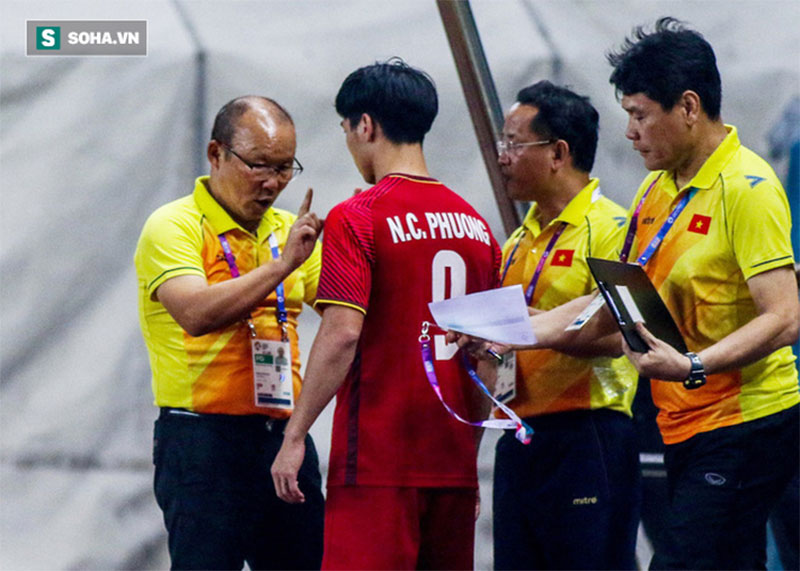 Phận nào cho Công Phượng khi HLV Park Hang-seo đã bắt đầu con tính đường dài?