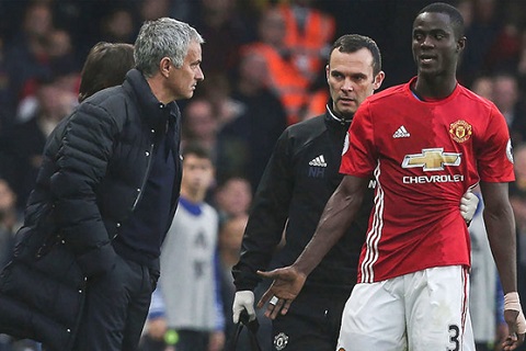 Eric Bailly gặp riêng Mourinho nói chuyện về tương lai