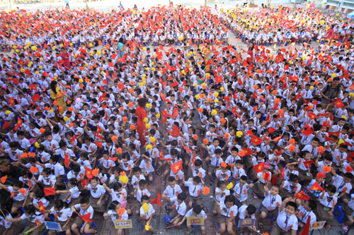 Hà Nội có thể giao hai cô giáo phụ trách lớp trên 50 học sinh