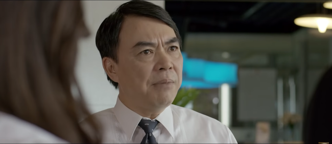 Phim Yêu Thì Ghét Thôi tập 3: Kim quay về làm cấp dưới của tình địch