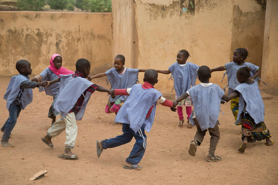 Khai giảng của trẻ em ở những nơi nghèo nhất thế giới