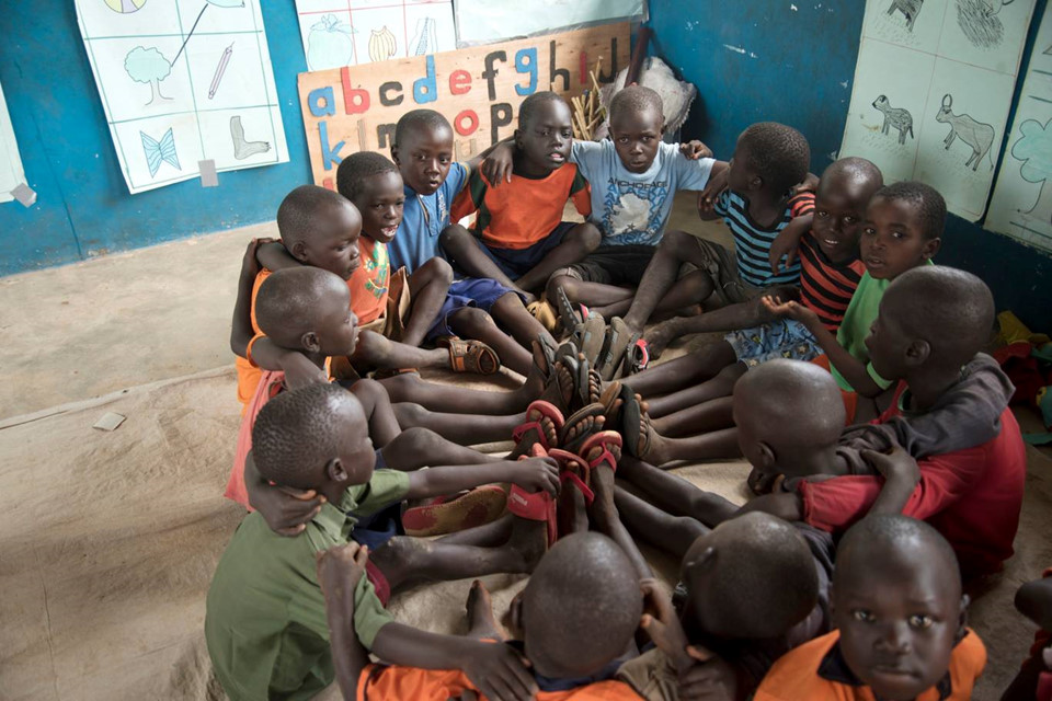 Khai giảng của trẻ em ở những nơi nghèo nhất thế giới