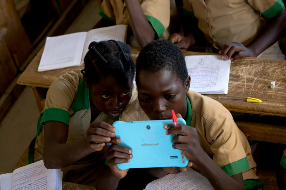 Khai giảng của trẻ em ở những nơi nghèo nhất thế giới