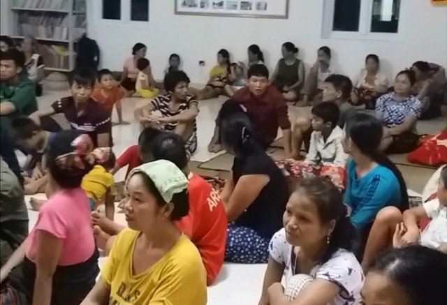 Lũ cuốn phăng trăm nhà: Ngàn người Thanh Hóa sắp hết cái ăn