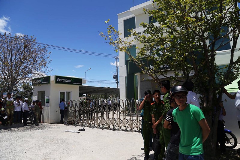 Ngân hàng đã xác định số tiền 2 thanh niên đã cướp