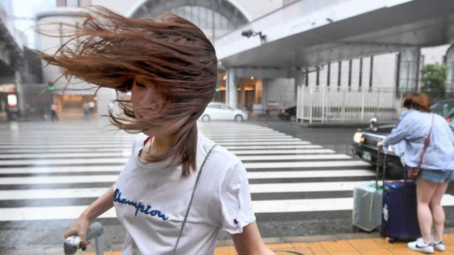 Hình ảnh: Nhật Bản hoang tàn, đổ nát sau liên tiếp siêu bão Jebi và động đất 6 độ Richter ở Hokkaido