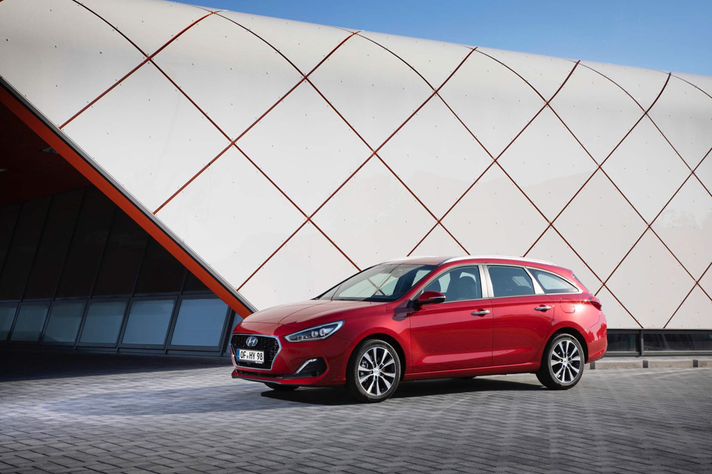Hyundai i30 2019 thêm động cơ diesel, làm mới thiết kế