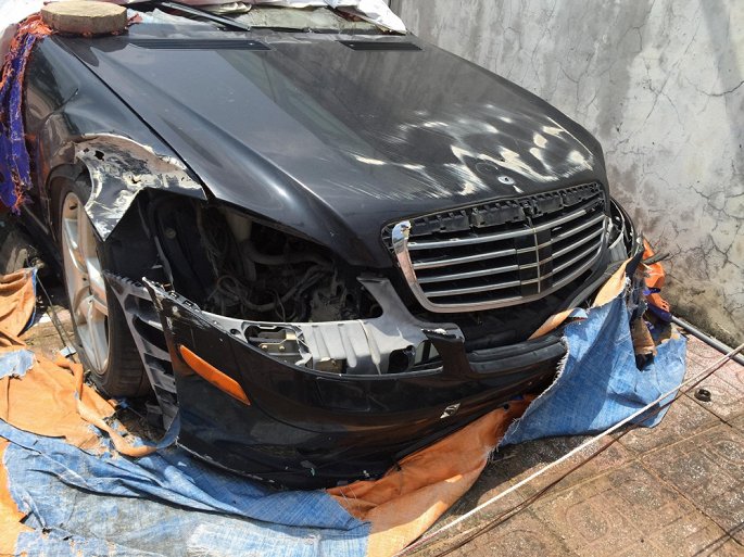 Số phận bí ẩn chiếc Mercedes-Benz S550 tiền tỷ bị vứt bỏ ở Hà Nội