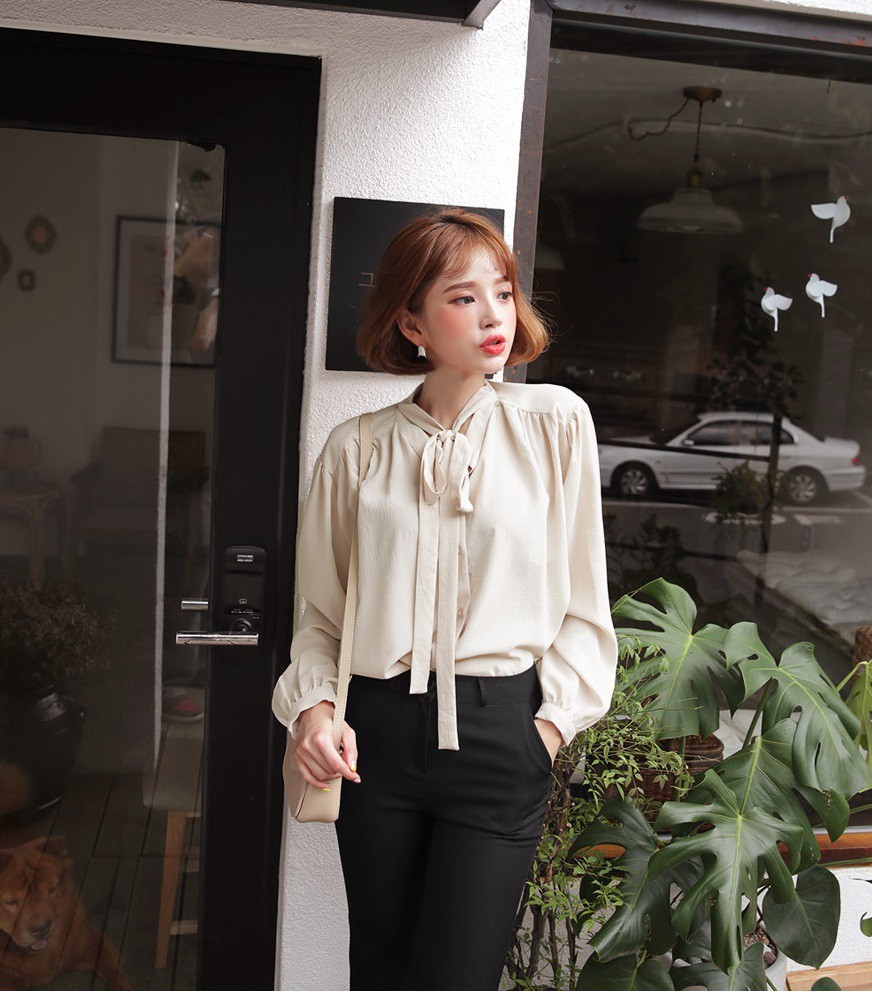 Tủ đồ mùa thu của các nàng sao có thể thiếu 4 mẫu áo blouse tay dài điệu đà, tuyệt xinh này