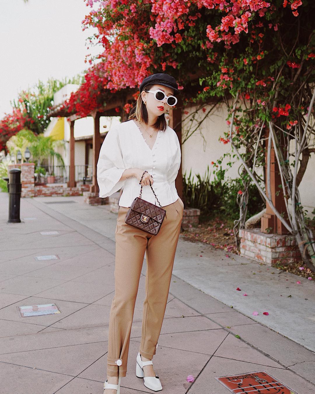 Tủ đồ mùa thu của các nàng sao có thể thiếu 4 mẫu áo blouse tay dài điệu đà, tuyệt xinh này