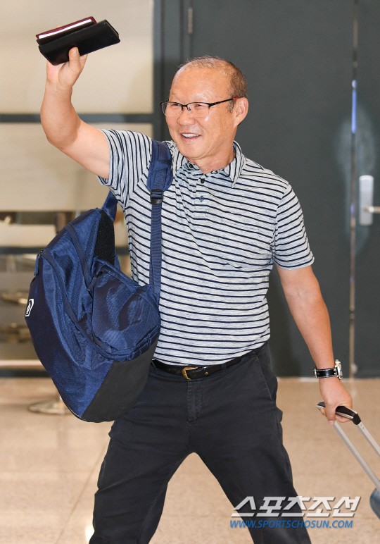 Vừa về Hàn Quốc, HLV Park Hang-seo phát biểu bất ngờ về hợp đồng dẫn dắt ĐT Việt Nam