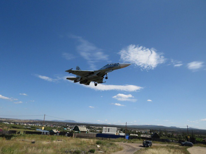 Cảnh tượng hiếm gặp tại sân bay thử nghiệm của Nga