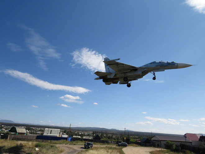 Cảnh tượng hiếm gặp tại sân bay thử nghiệm của Nga