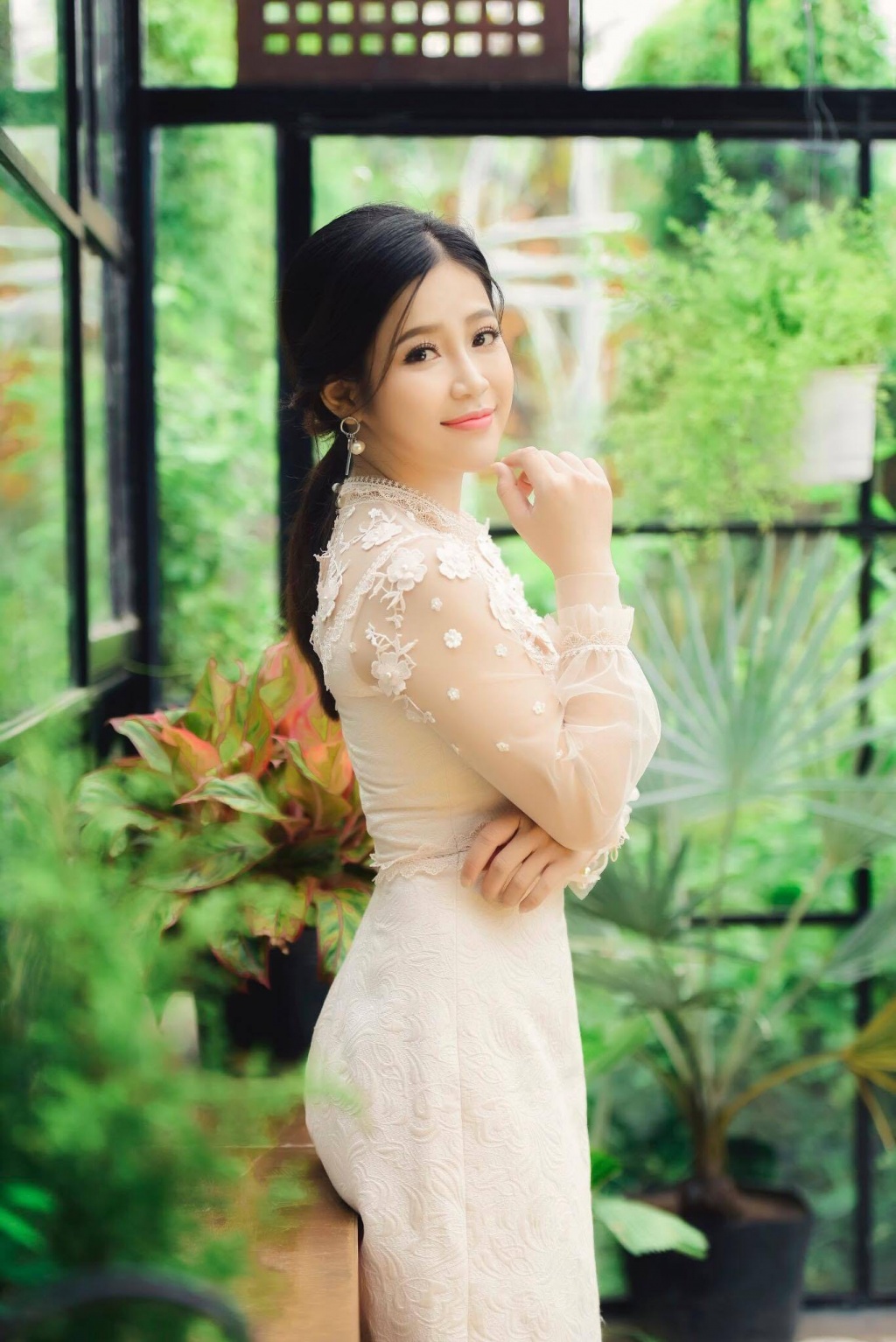 Phát ngôn chính thức của MC Cao Vy trước tin đồn bán dâm cùng Á hậu Thư Dung