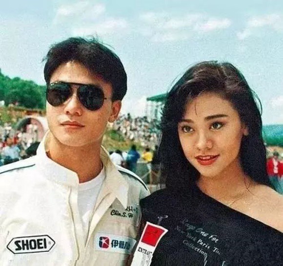 Bị chồng bỏ vì đã có con mà vẫn ham đóng phim người lớn, nàng Á hậu tái hôn với đại gia nghìn tỷ, được nâng niu như bà hoàng