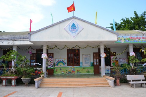 Giáo viên tố cáo hiệu trưởng gợi ý mình phá thai lại bị yêu cầu kỷ luật