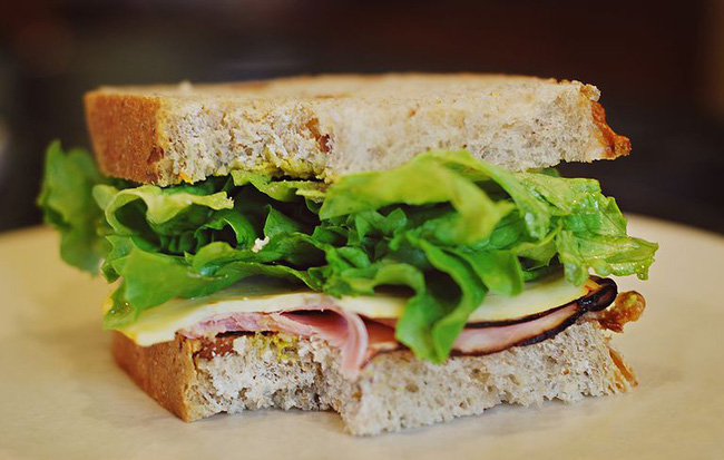 Từ câu chuyện của chàng trai 28 tuổi khỏe mạnh bỗng dưng bị ung thư dạ dày: Đừng bỏ qua 6 dấu hiệu cảnh báo bệnh sớm Từ câu chuyện của chàng trai 28 tuổi khỏe mạnh bỗng dưng bị ung thư dạ dày: Đừng bỏ qua 6 dấu hiệu cảnh báo bệnh sớm