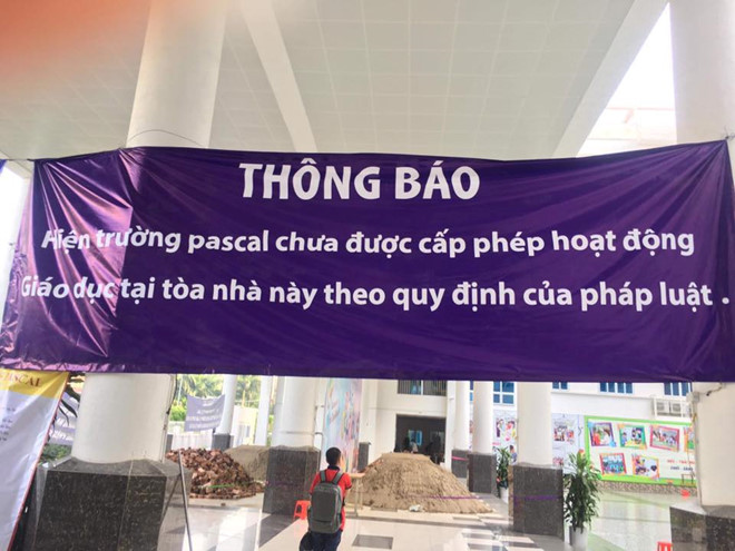 Vụ đổ gạch, cát vào trường Pascal: Con có được đi học nữa không?