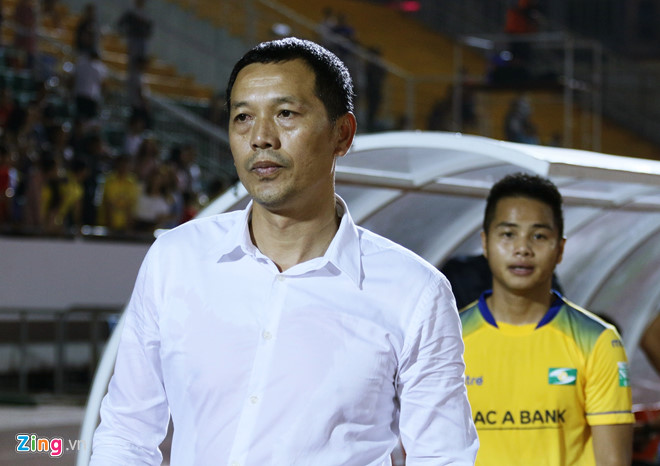 Phan Văn Đức và SLNA thâu tóm danh hiệu ở V.League tháng 7