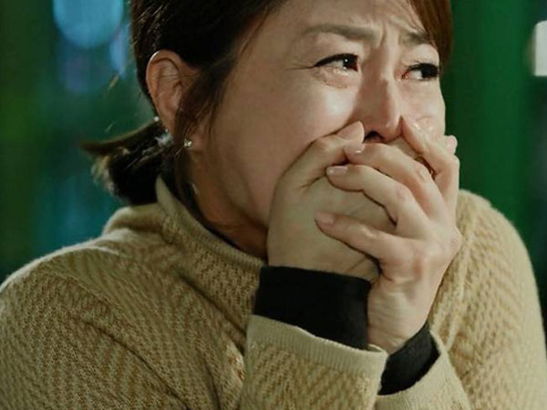 Chồng than mất ngủ hằng đêm vì con quấy khóc, khi đồng ý để anh ngủ riêng tôi mới biết sự thật kinh khủng này