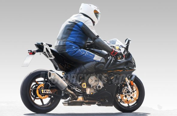 Rò rỉ thiết kế BMW S1000RR 2019 tại Trung Quốc