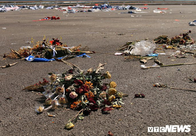 Cao tốc Đà Nẵng – Quảng Ngãi vẫn ngổn ngang sau ngày thông xe