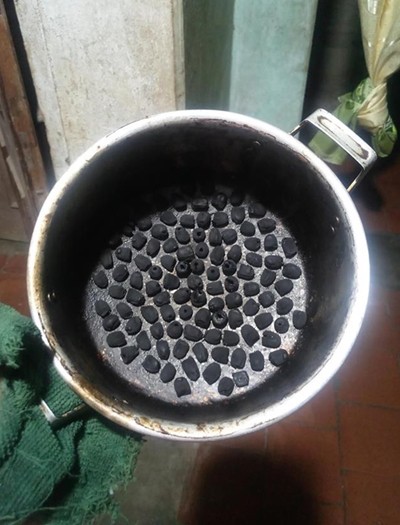 Dở khóc dở cười với những chiến tích nấu nướng của hội chị em: Quả nhiên cháy nhà mới ra mặt vụng