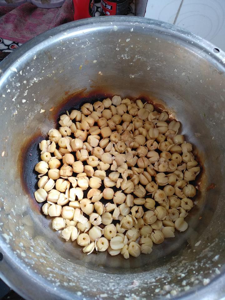 Dở khóc dở cười với những chiến tích nấu nướng của hội chị em: Quả nhiên cháy nhà mới ra mặt vụng