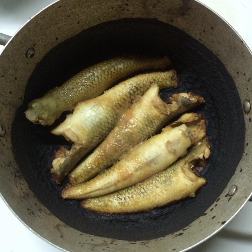 Dở khóc dở cười với những chiến tích nấu nướng của hội chị em: Quả nhiên cháy nhà mới ra mặt vụng