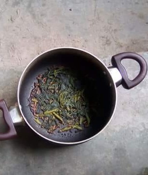 Dở khóc dở cười với những chiến tích nấu nướng của hội chị em: Quả nhiên cháy nhà mới ra mặt vụng