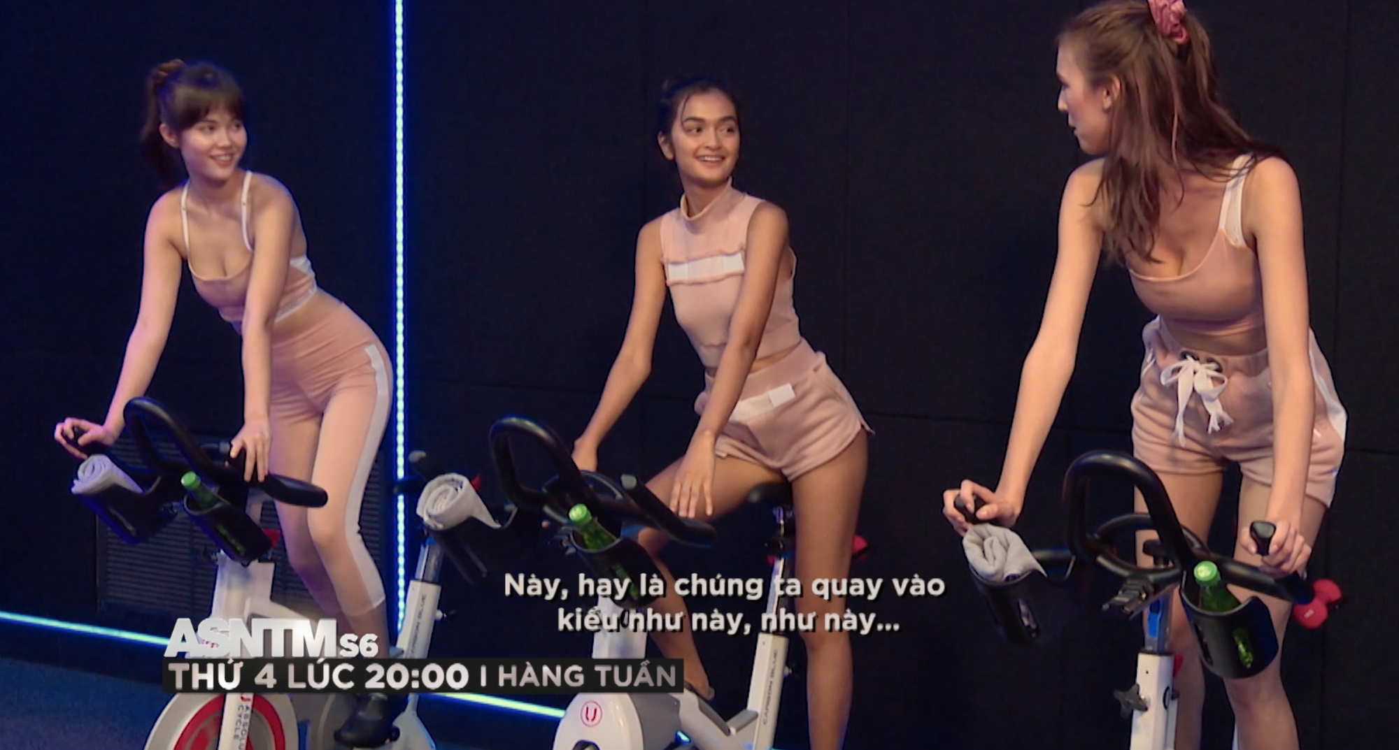 Asias Next Top Model tập 4: Học trò hét lớn và đẩy Minh Tú ngay trước buổi chụp ảnh
