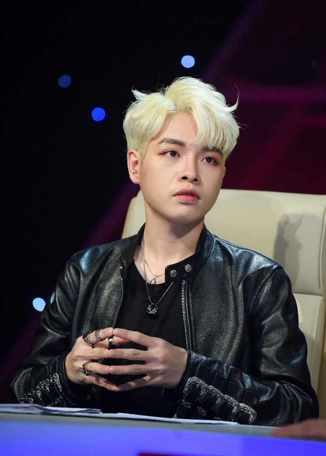 Đức Phúc: Top 4 Chung kết The Debut như tắc kè hoa!