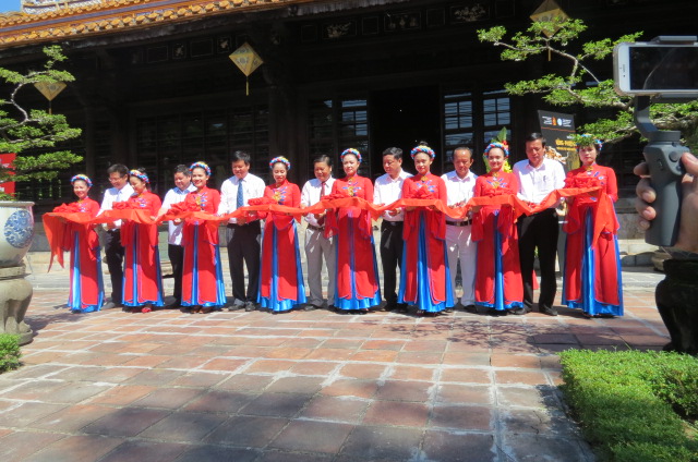 Triển lãm ‘Rồng-Phượng trên bảo vật triều Nguyễn’