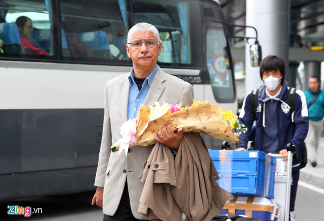 10 HLV trước ông Park: Một người được gia hạn, 9 người bị sa thải