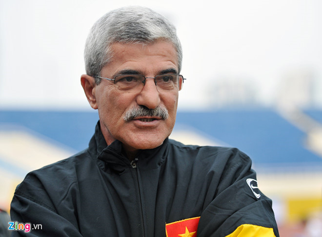 10 HLV trước ông Park: Một người được gia hạn, 9 người bị sa thải