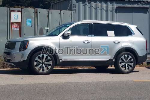 Kia Telluride - đối thủ của Toyota Highlander lần đầu lộ diện