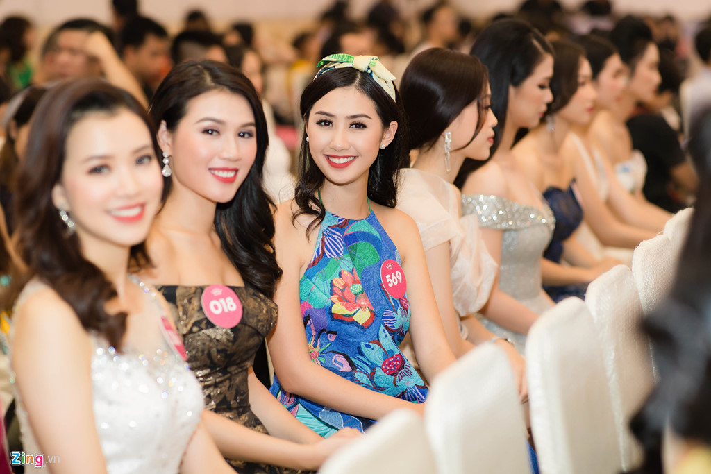 Người đẹp Hoa hậu Việt Nam tươi tắn trước thềm chung kết