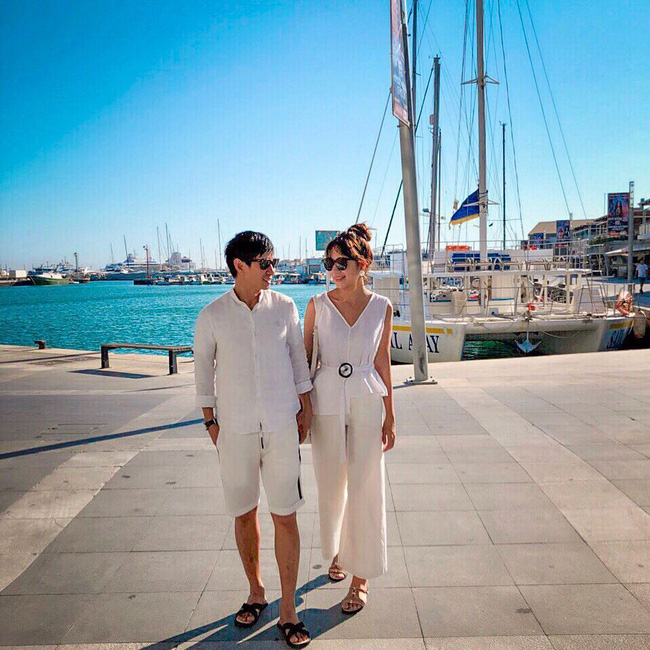 Son như vợ chồng Lý Hải - Minh Hà trốn con phượt trời Tây khoe hình đẹp như ảnh cưới khiến fan ganh tỵ