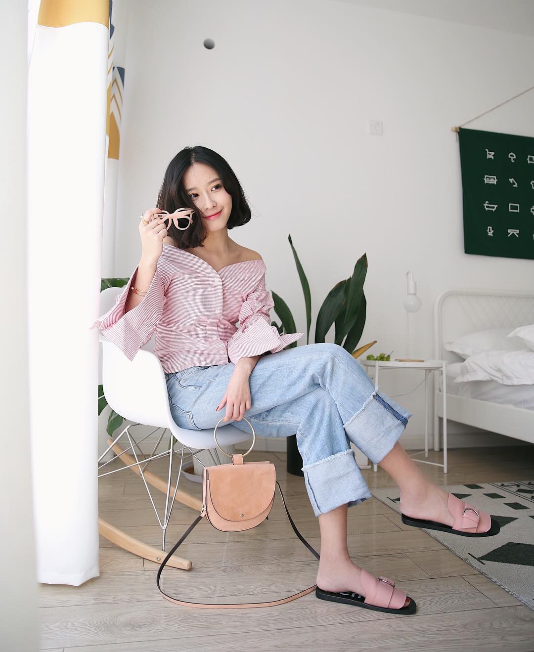 Dẫu biết vóc dáng khẳng khiu thì khó mặc đẹp nhưng nếu tuân theo 5 tips này, các nàng trông sẽ đầy đặn và quyến rũ hơn bội phần