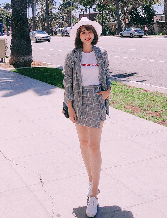 Tôn dáng lại đơn giản, đây là 4 set đồ chân ái vừa đẹp vừa chất của hội chị em sành mặc Tôn dáng lại đơn giản, đây là 4 set đồ chân ái vừa đẹp vừa chất của hội chị em sành mặc