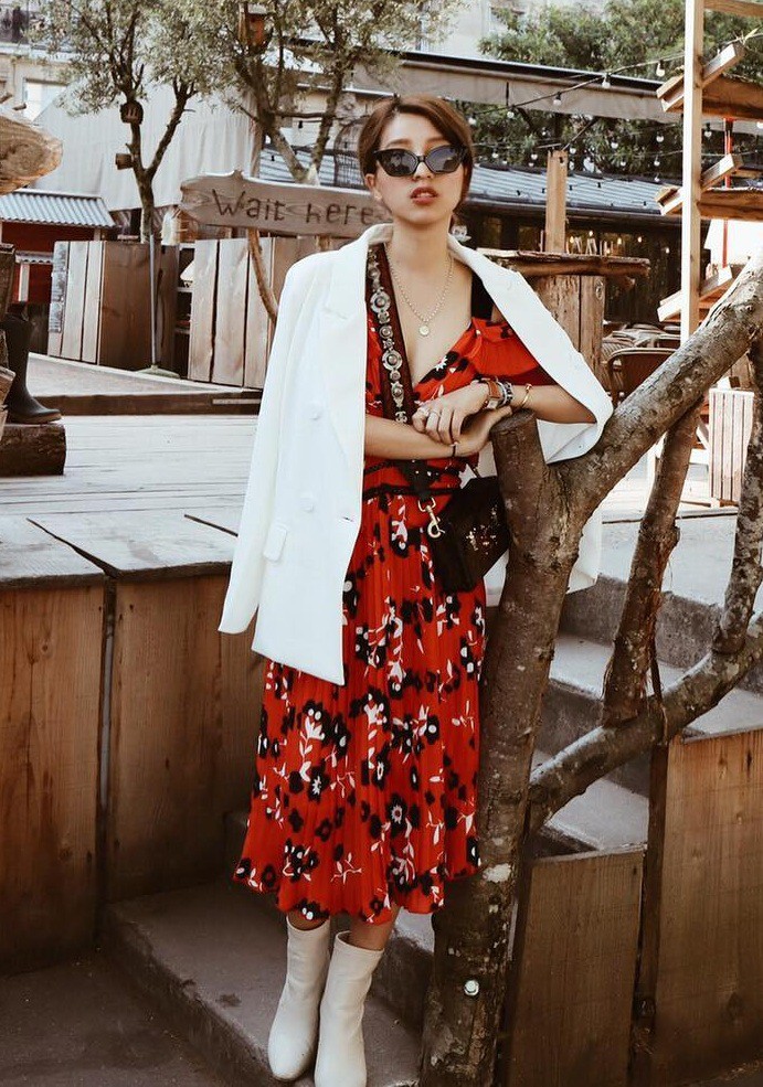 Tôn dáng lại đơn giản, đây là 4 set đồ chân ái vừa đẹp vừa chất của hội chị em sành mặc Tôn dáng lại đơn giản, đây là 4 set đồ chân ái vừa đẹp vừa chất của hội chị em sành mặc