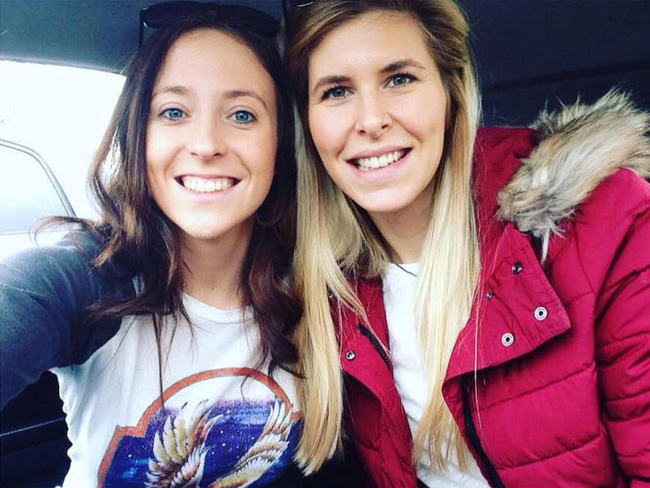 Tưởng đau đầu do thiếu sắt, 3 tháng sau cô gái qua đời vì bị ung thư não nguy hiểm: Đừng bỏ qua những triệu chứng dễ nhầm lẫn này