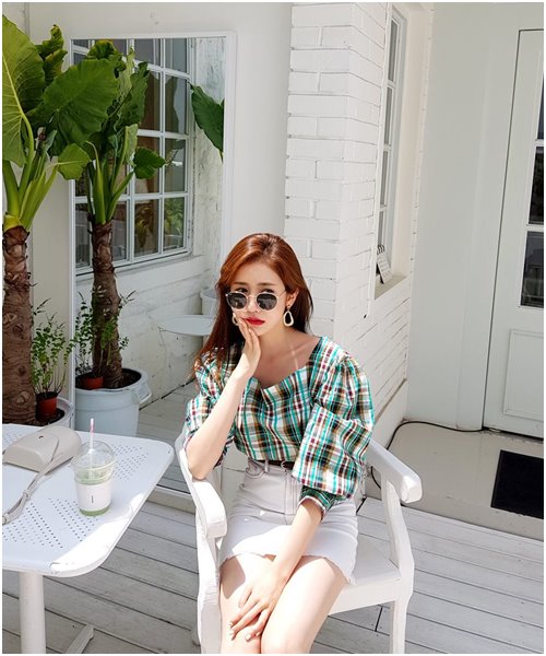 Váy áo kẻ giúp nàng đi chơi hay công sở đều xinh