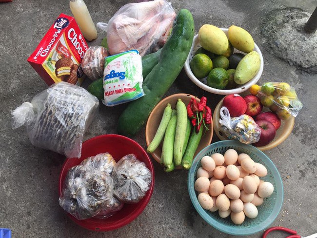 Muôn kiểu gửi quà của mẹ chồng: Người cẩn thận làm cả trai sông đóng đá, người thì lầy lội gửi kèm tâm thư